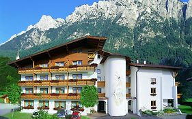 Daskaiser - Dein Gartenhotel In Tirol